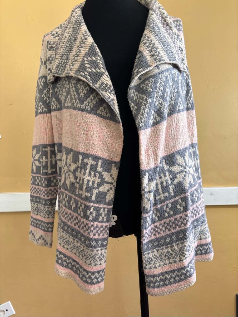 Open-Front Fair Isle Cardigan Sweater - Pink & Gray